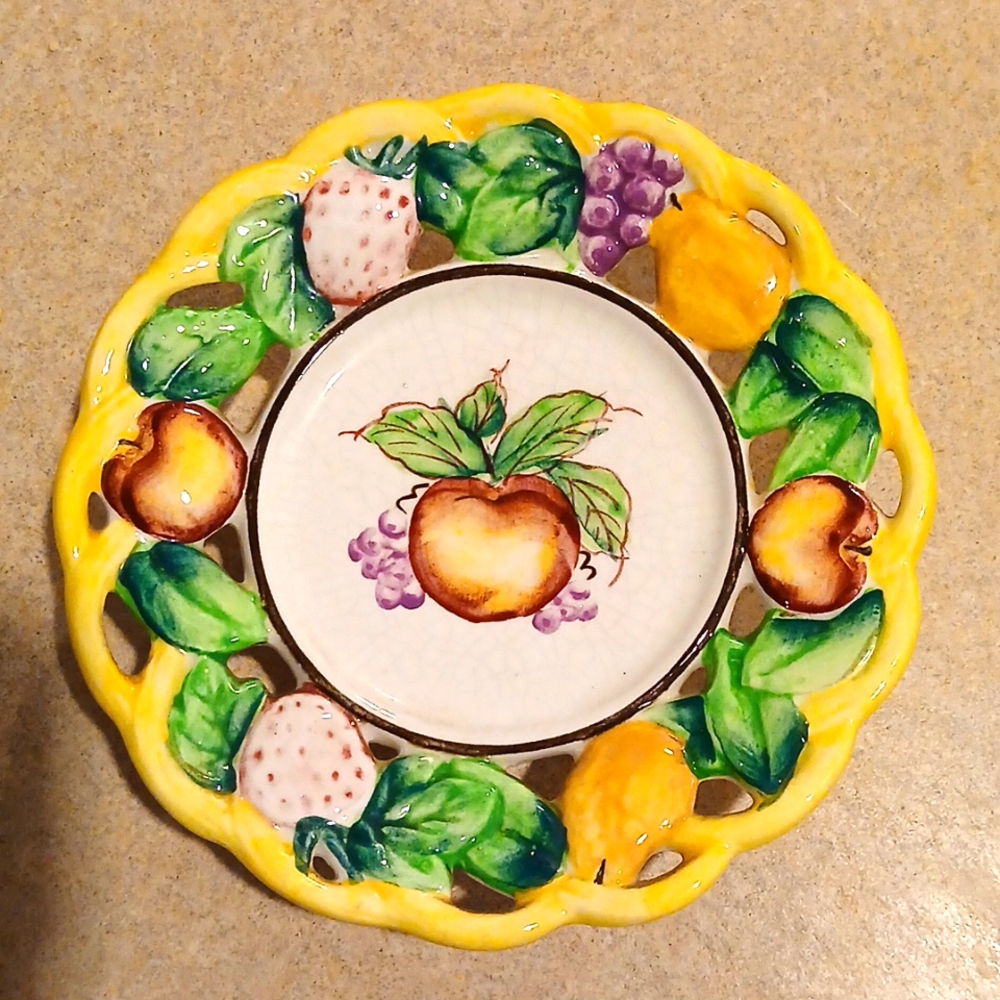 1950s fiance fruit Wall Pocket
